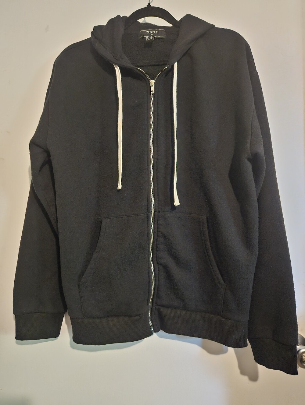Forever 21 Men’s Small Black Zip Up Hoodie White Drawstring Pockets